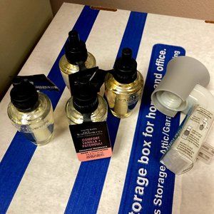 Bath & Body Wallflower unit with 4 Comfort fragrance bottles